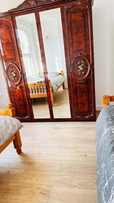 3 Bed House East London Home Esterno foto