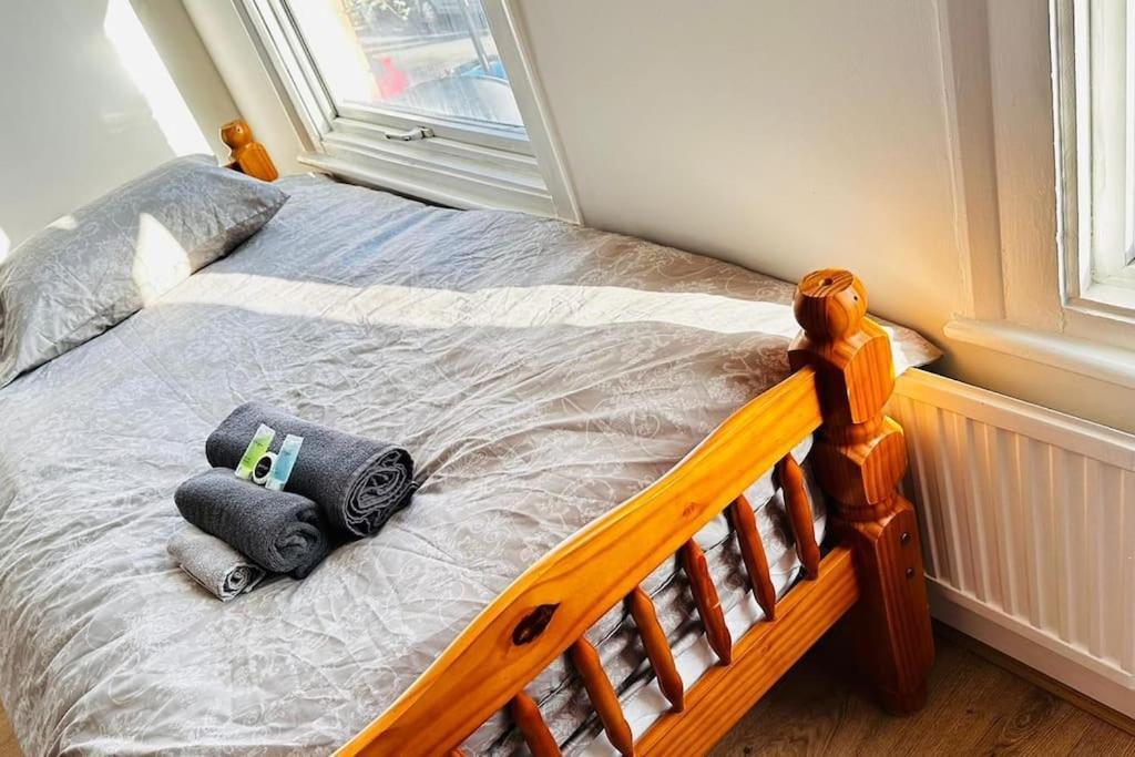 3 Bed House East London Home Esterno foto