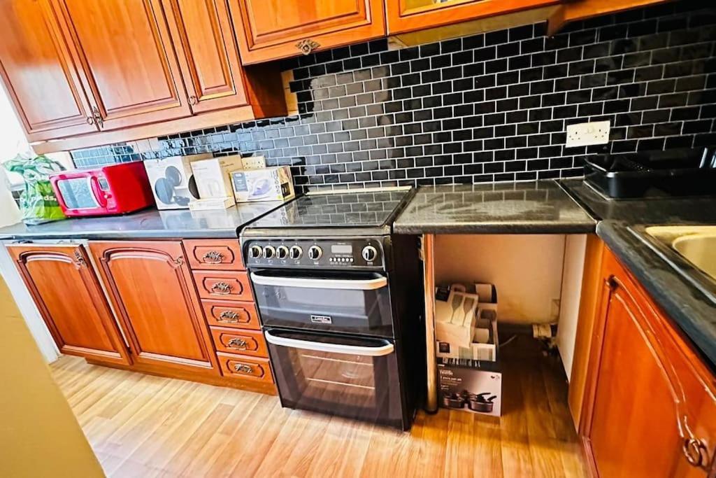 3 Bed House East London Home Esterno foto